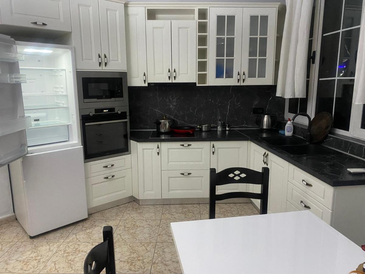 Tirana Apartment White Exterior foto