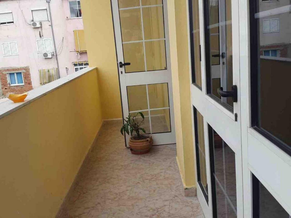 Tirana Apartment White Exterior foto